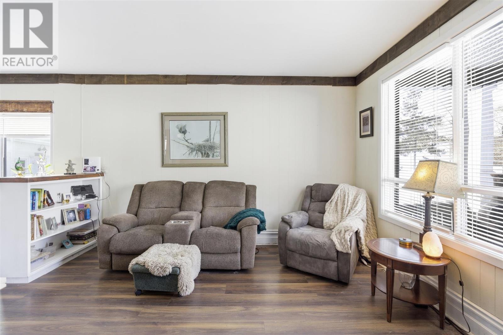 49 Hawthorne Ave, Sault Ste. Marie, Ontario  P6B 1C6 - Photo 5 - SM260338