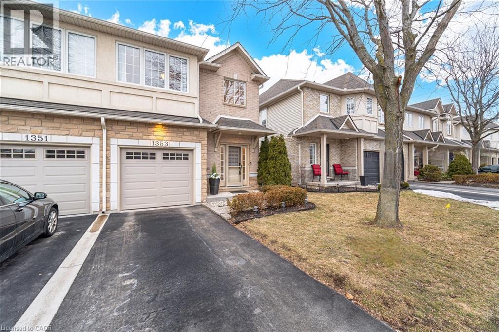 1353 Stephenson Drive, Burlington, Ontario  L7S 2M4 - Photo 2 - 40801982