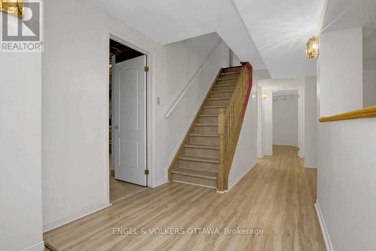 7 Condie Street W, Ottawa, Ontario  K2G 5M3 - Photo 39 - X12874402