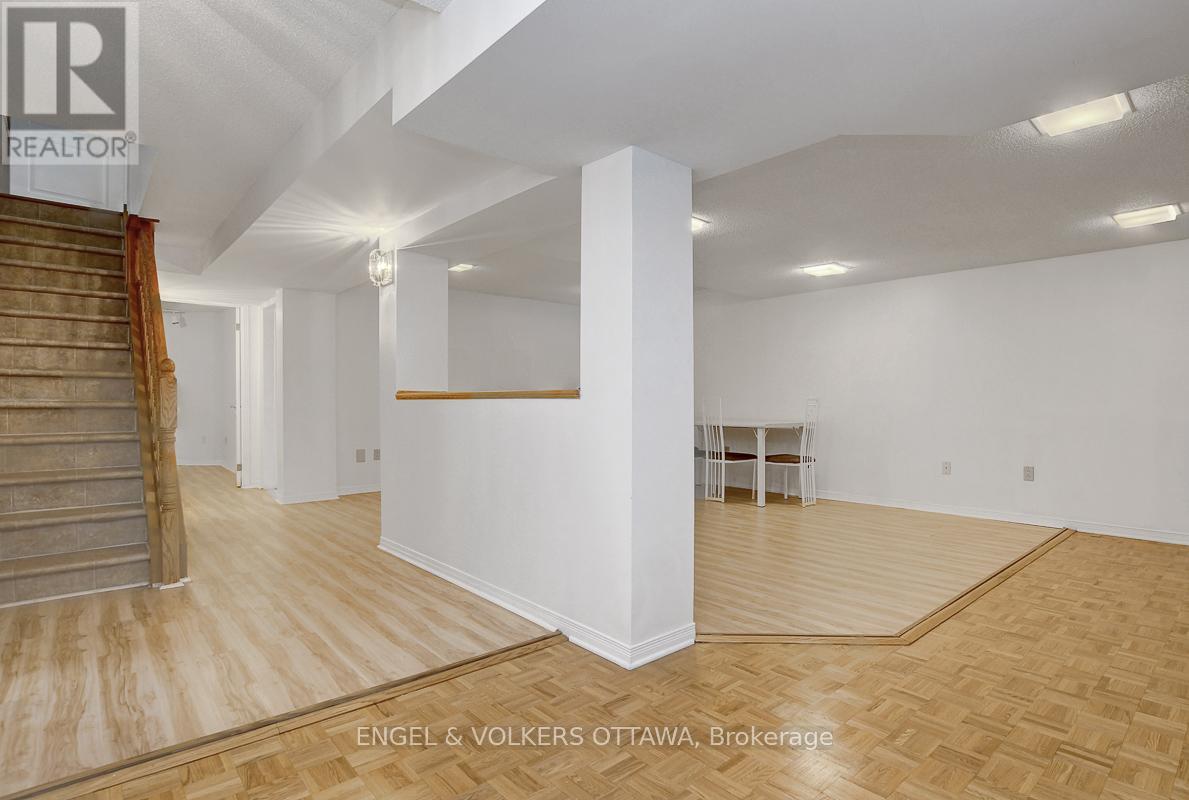 7 Condie Street W, Ottawa, Ontario  K2G 5M3 - Photo 40 - X12874402