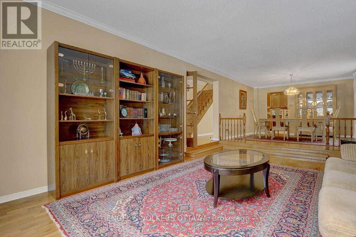 7 Condie Street W, Ottawa, Ontario  K2G 5M3 - Photo 6 - X12874402