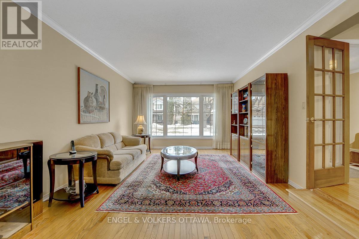 7 Condie Street W, Ottawa, Ontario  K2G 5M3 - Photo 8 - X12874402