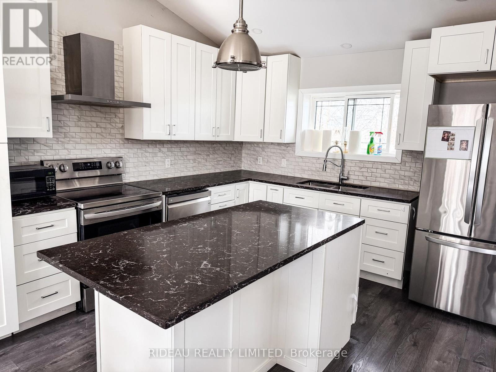 Lorem Ipsum Dol, Leeds And The Thousand Islands, Ontario  K0H  - Photo 8 - DEMO29461003