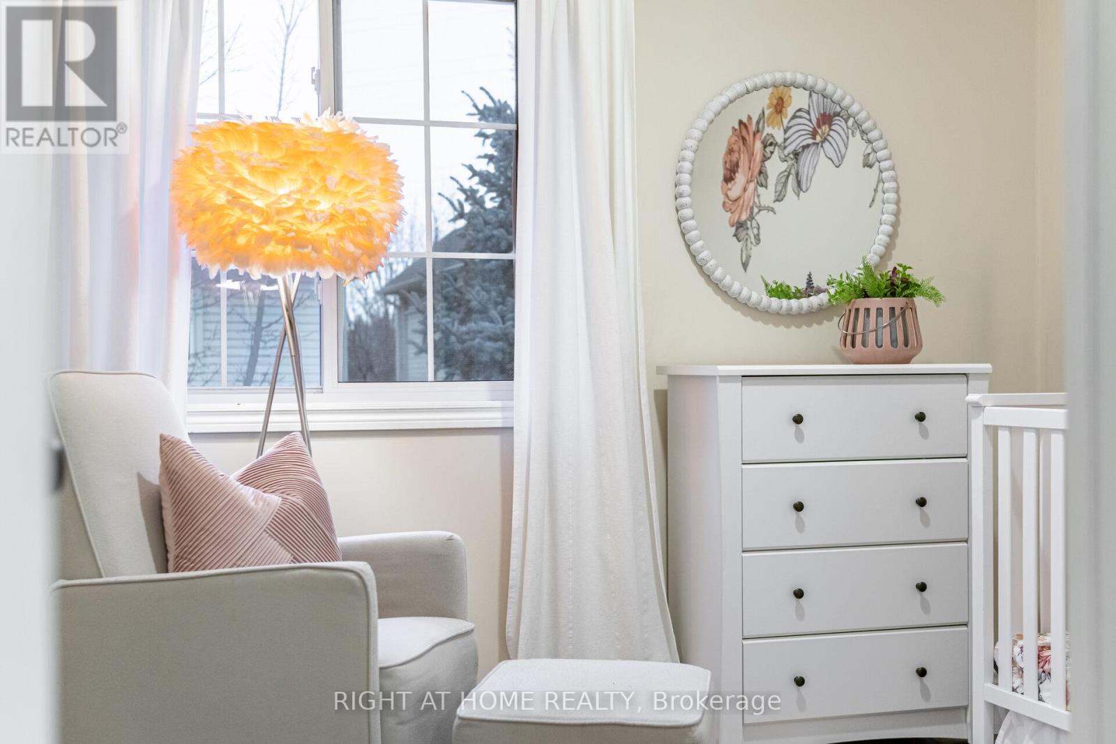 1353 Stephenson Drive, Burlington, Ontario  L7S 2M4 - Photo 33 - W12844598