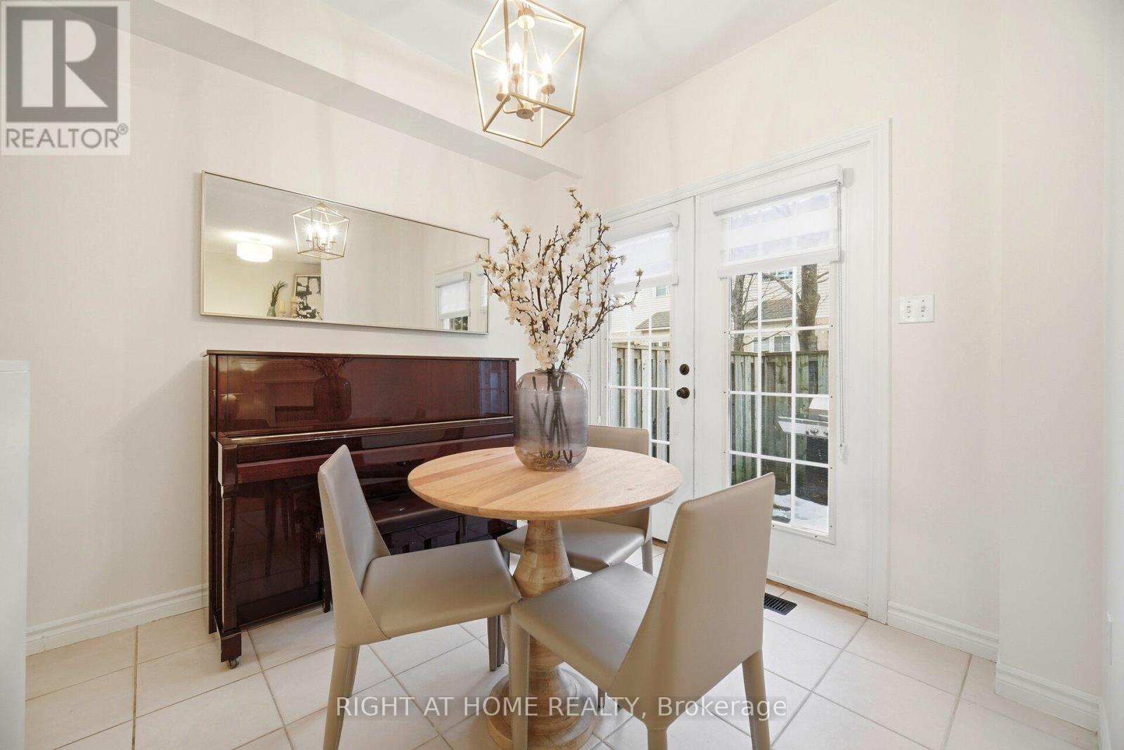 1353 Stephenson Drive, Burlington, Ontario  L7S 2M4 - Photo 17 - W12844598