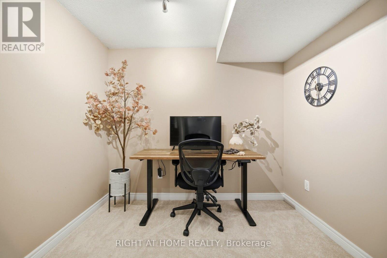 1353 Stephenson Drive, Burlington, Ontario  L7S 2M4 - Photo 38 - W12844598