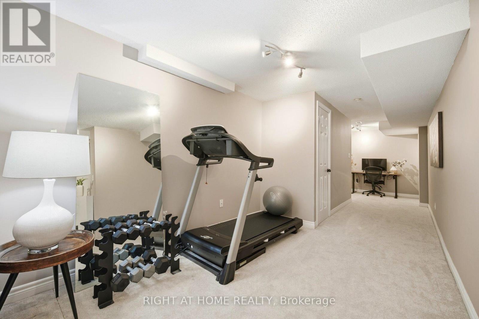 1353 Stephenson Drive, Burlington, Ontario  L7S 2M4 - Photo 39 - W12844598