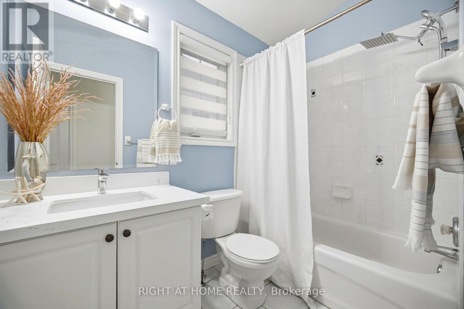 1353 Stephenson Drive, Burlington, Ontario  L7S 2M4 - Photo 35 - W12844598