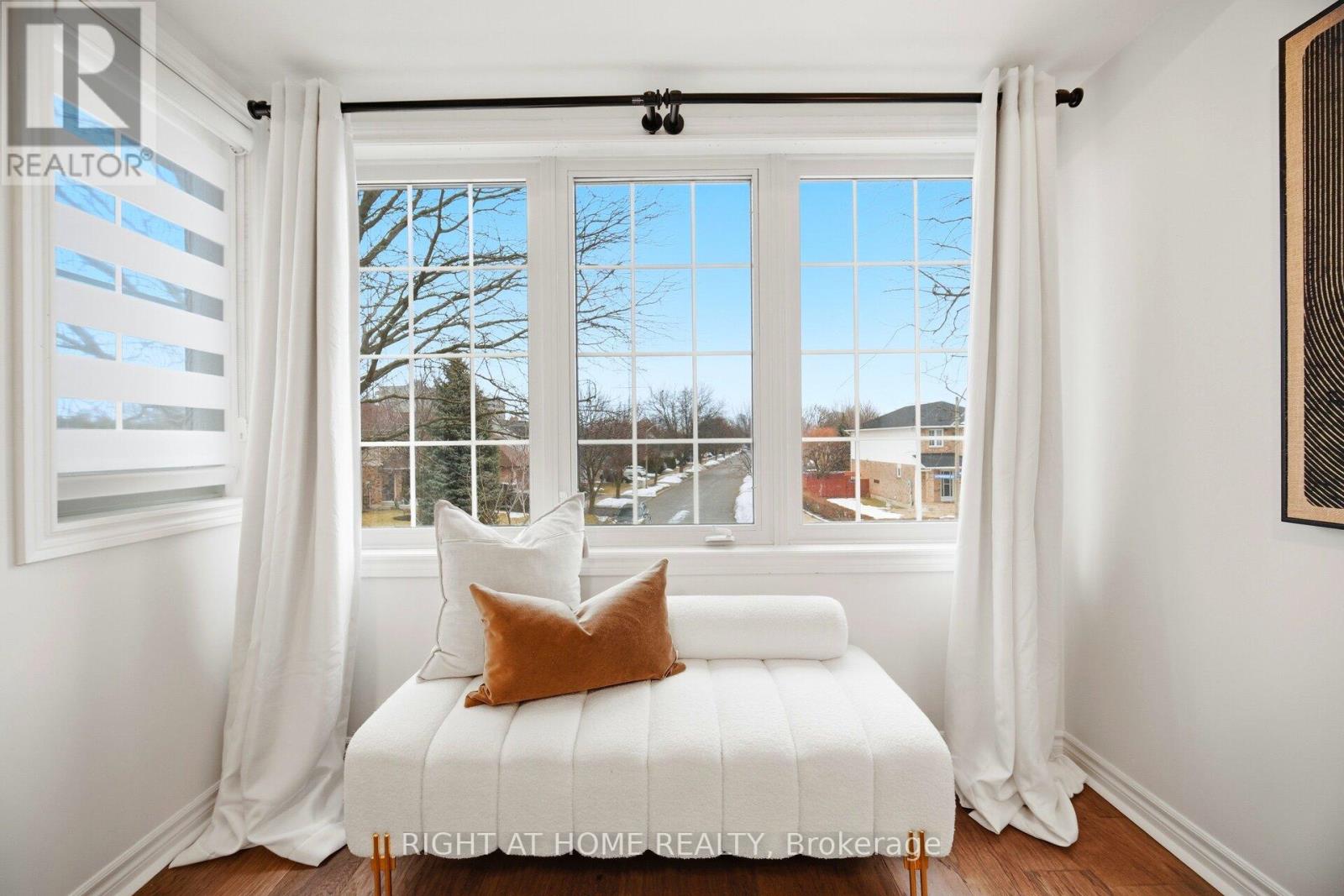 1353 Stephenson Drive, Burlington, Ontario  L7S 2M4 - Photo 26 - W12844598