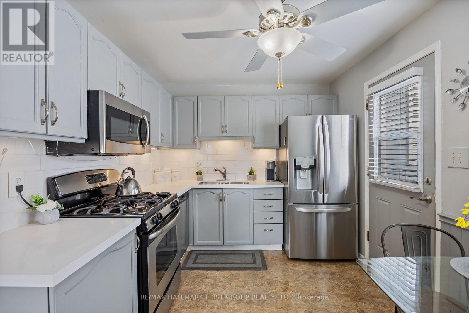 676 Frobisher Court, Oshawa, Ontario  L1J 8M9 - Photo 25 - E12874420