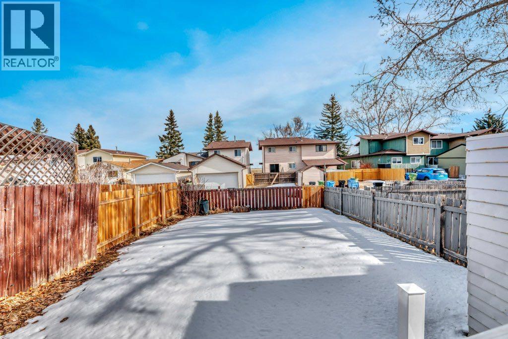56 Cedarwood Hill Sw, Calgary, Alberta  T2W 3H5 - Photo 3 - A2291326