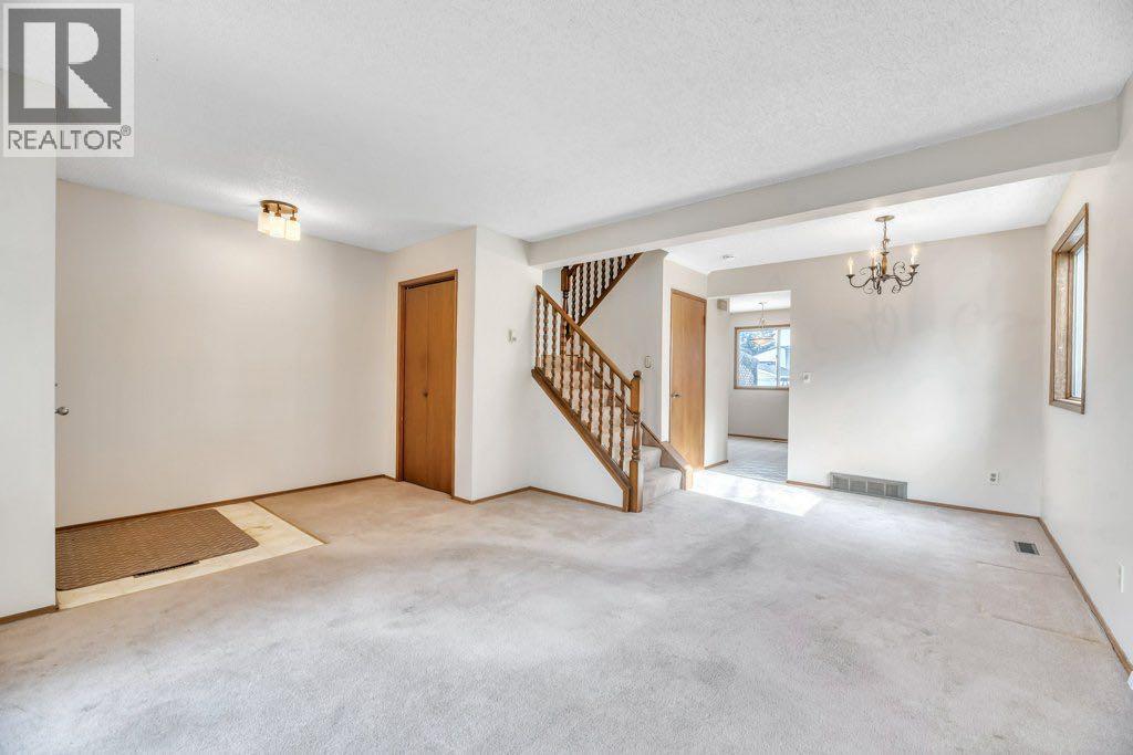 56 Cedarwood Hill Sw, Calgary, Alberta  T2W 3H5 - Photo 8 - A2291326