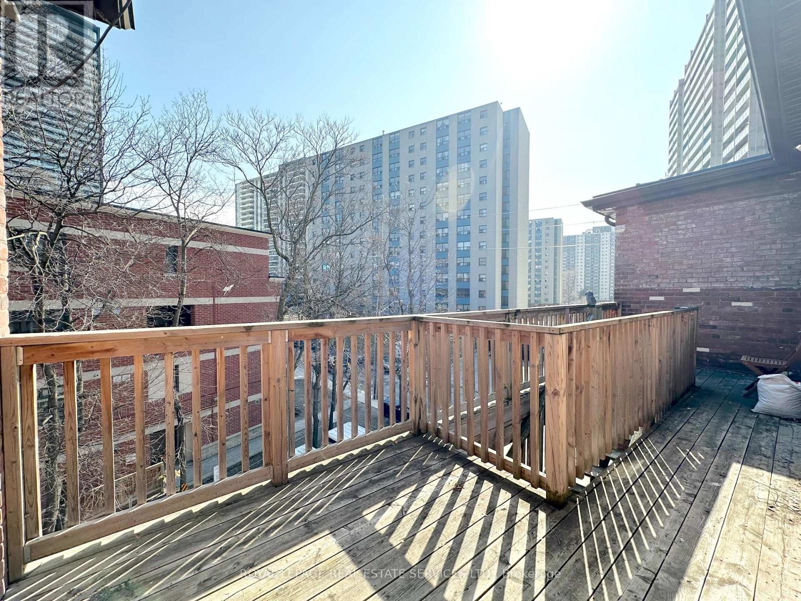 H - 1 Glen Road, Toronto, Ontario  M4X 1M4 - Photo 17 - C12874410