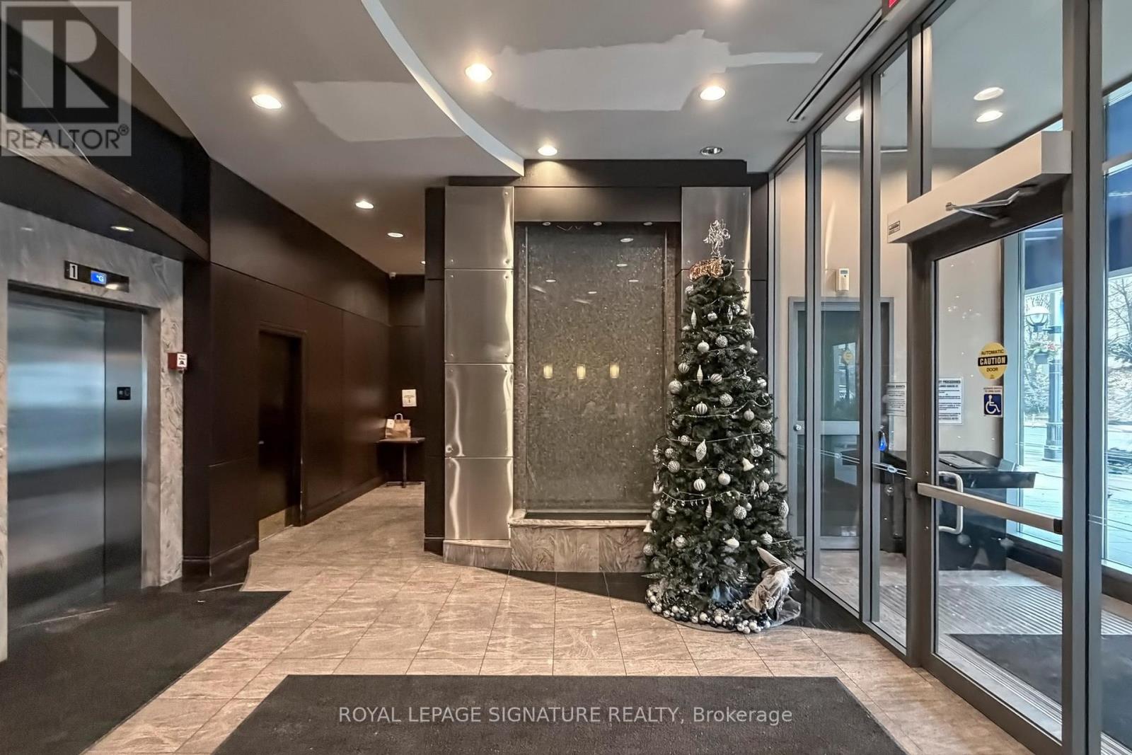 1511 - 51 Lower Simcoe Street, Toronto, Ontario  M5J 3A2 - Photo 3 - C12874428