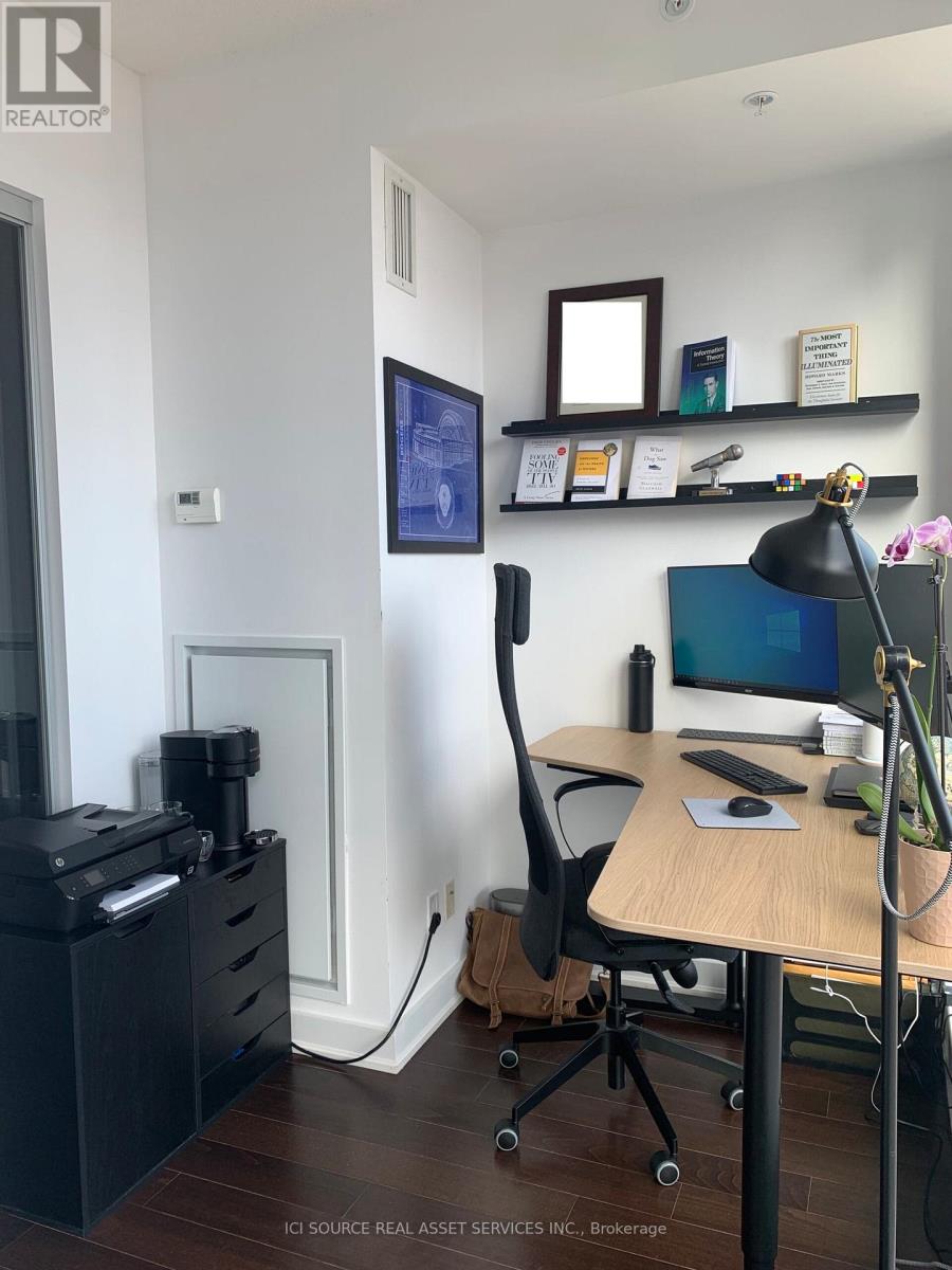 2706 - 30 Nelson Street, Toronto (Waterfront Communities), Ontario  M5V 0H5 - Photo 7 - C12874432