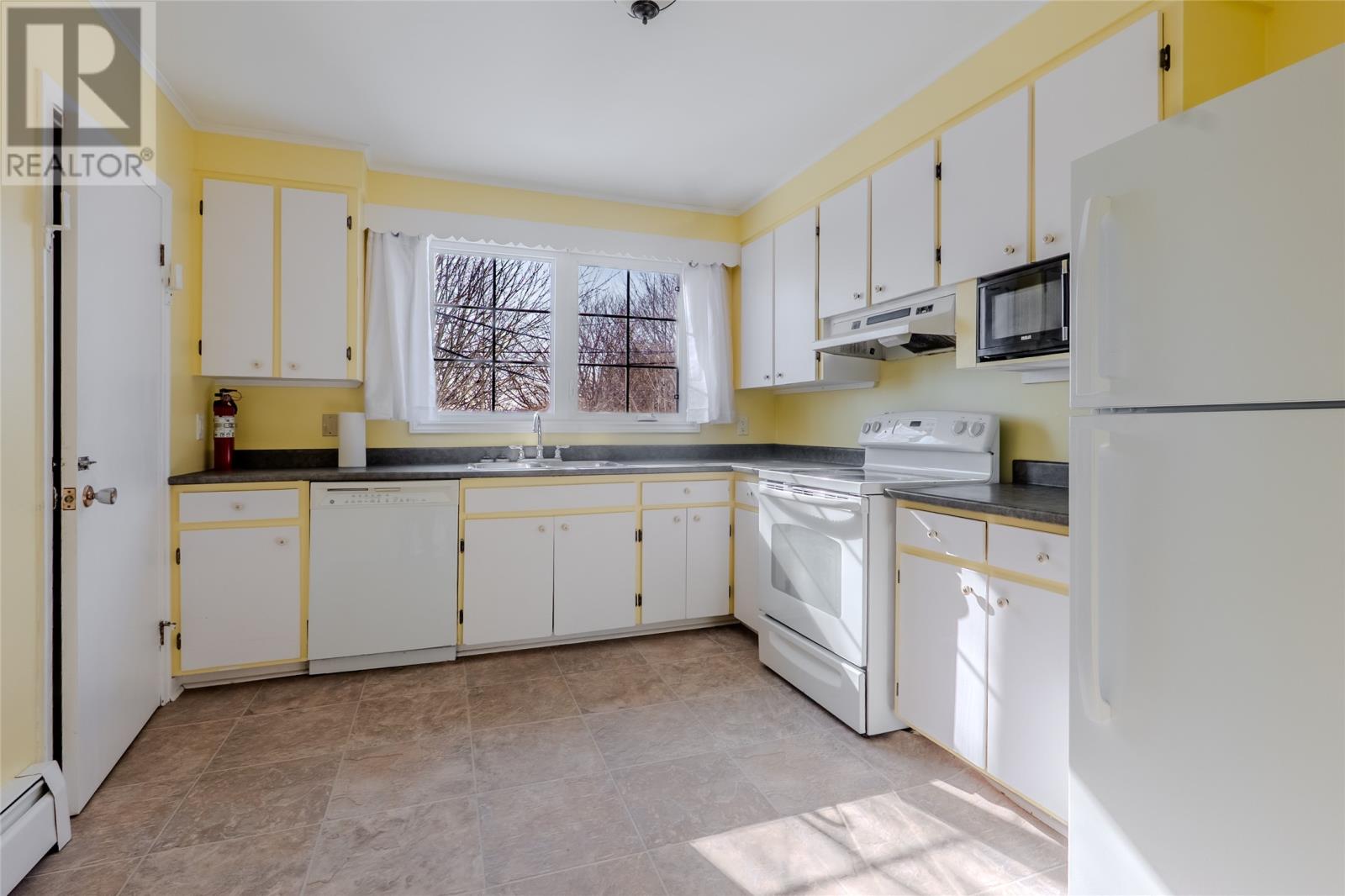 19 Torbay Road, St. John's, Newfoundland & Labrador  A1A 2G3 - Photo 2 - 1295070