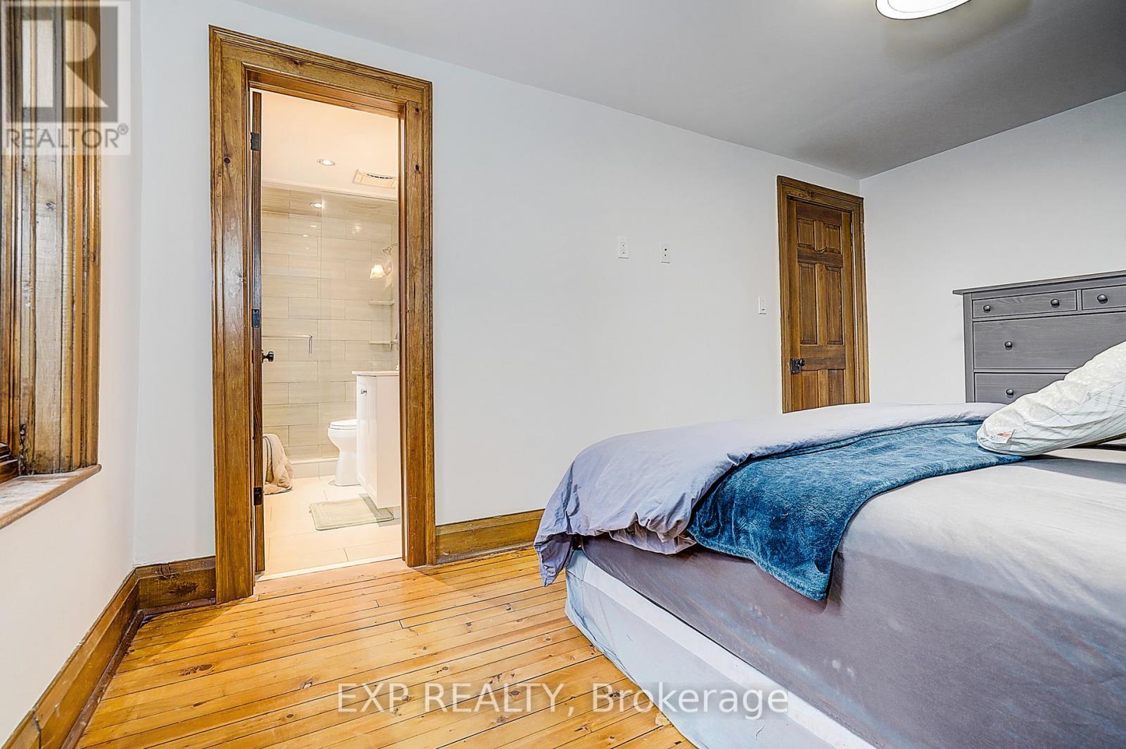 83 Spruce Street, Aurora (Aurora Village), Ontario  L4G 1S2 - Photo 14 - N12874388