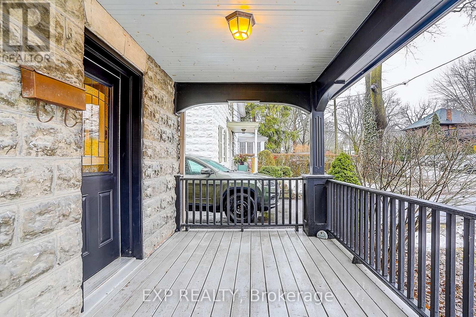 83 Spruce Street, Aurora (Aurora Village), Ontario  L4G 1S2 - Photo 2 - N12874388