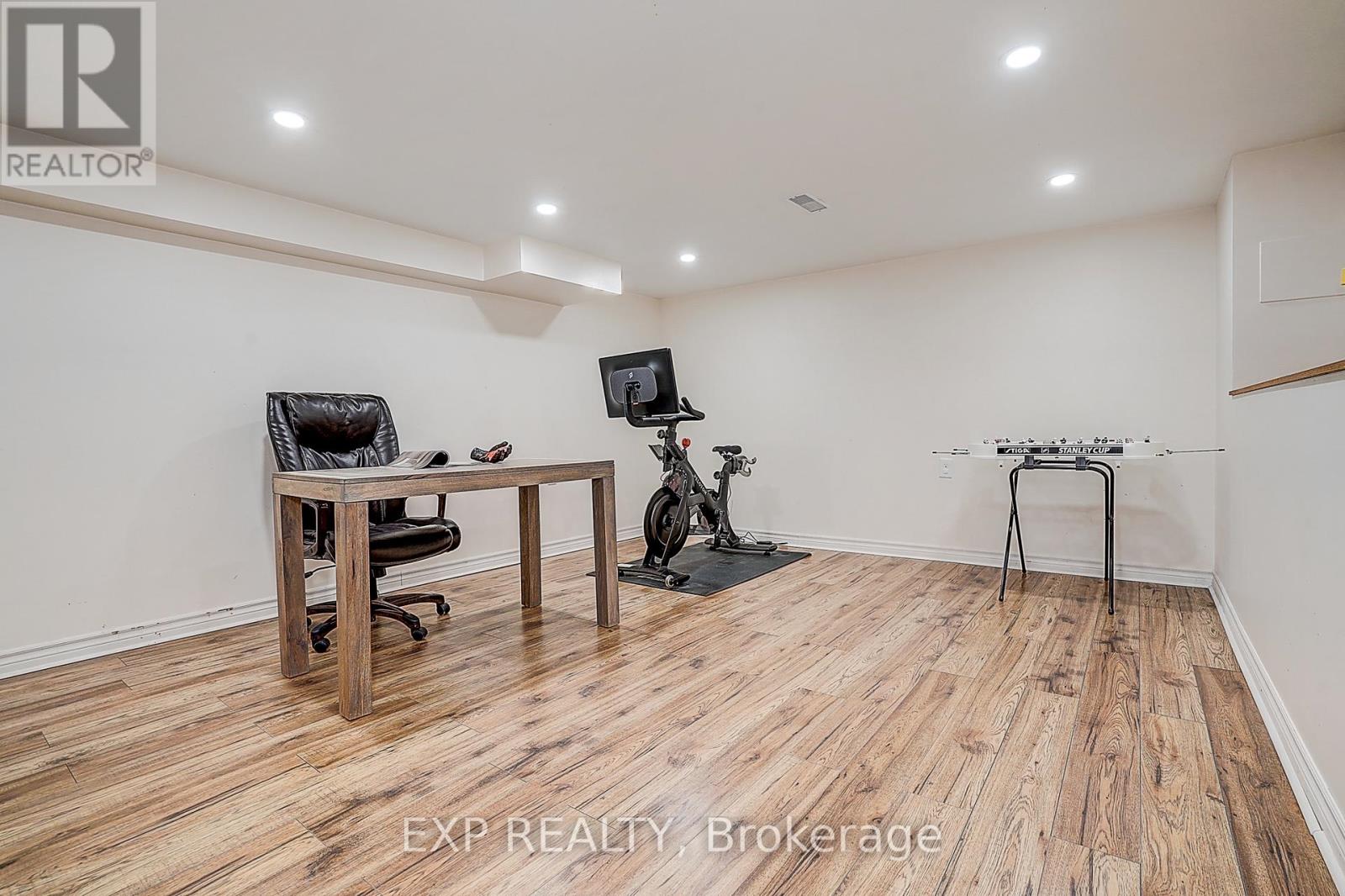 83 Spruce Street, Aurora (Aurora Village), Ontario  L4G 1S2 - Photo 20 - N12874388