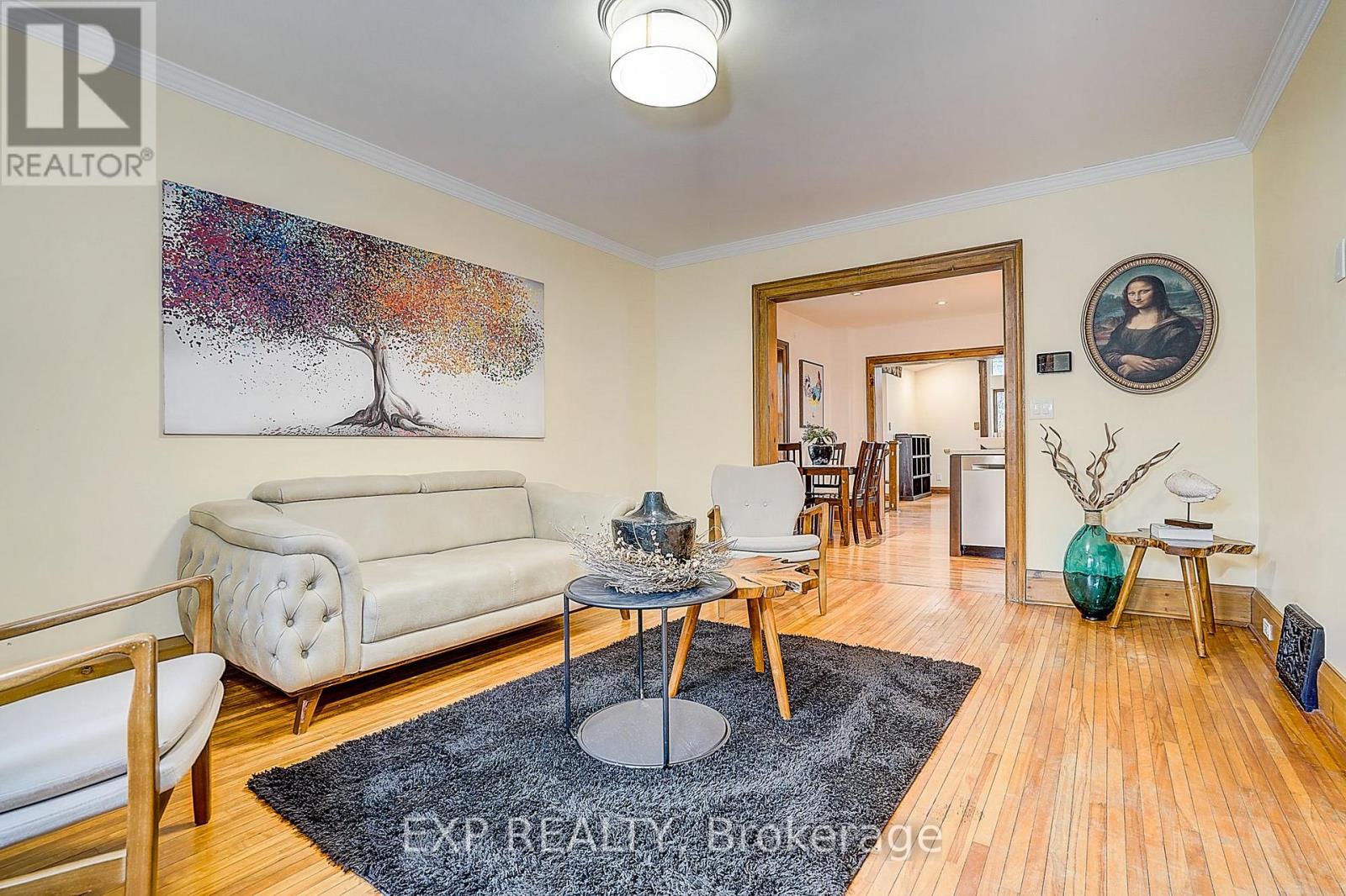 83 Spruce Street, Aurora (Aurora Village), Ontario  L4G 1S2 - Photo 4 - N12874388