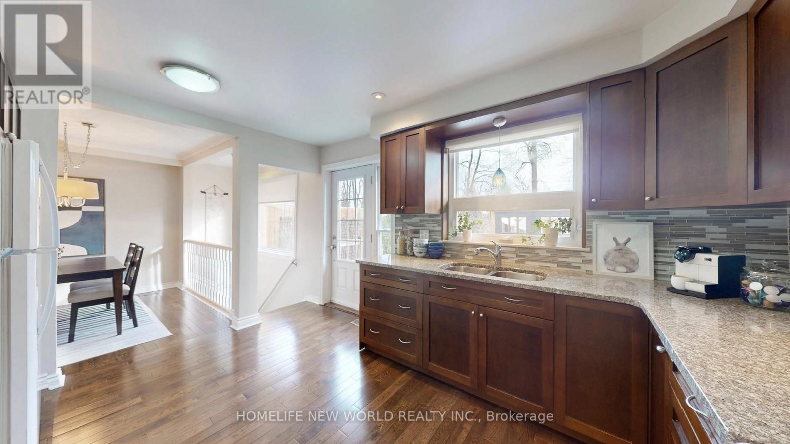 49 Netherford Road, Vaughan, Ontario  L6A 1C8 - Photo 11 - N12874412