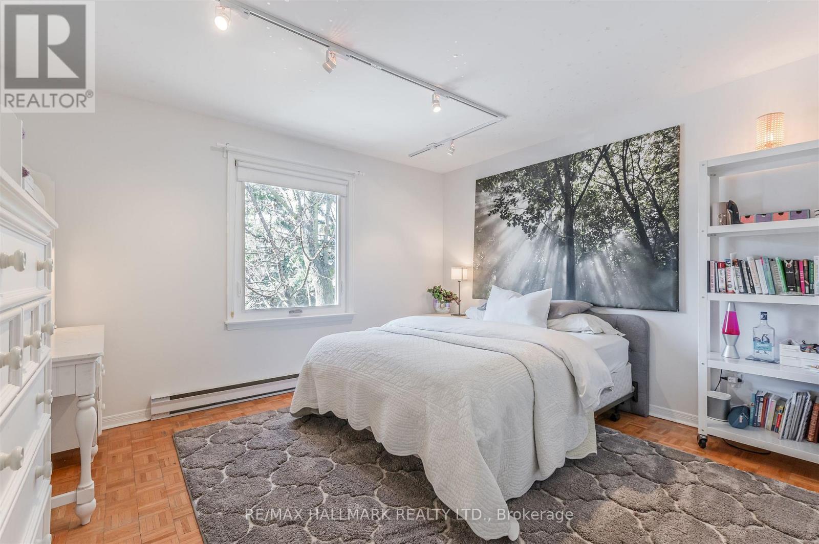 136 Mossgrove Trail, Toronto, Ontario  M2L 2W5 - Photo 24 - C12863384