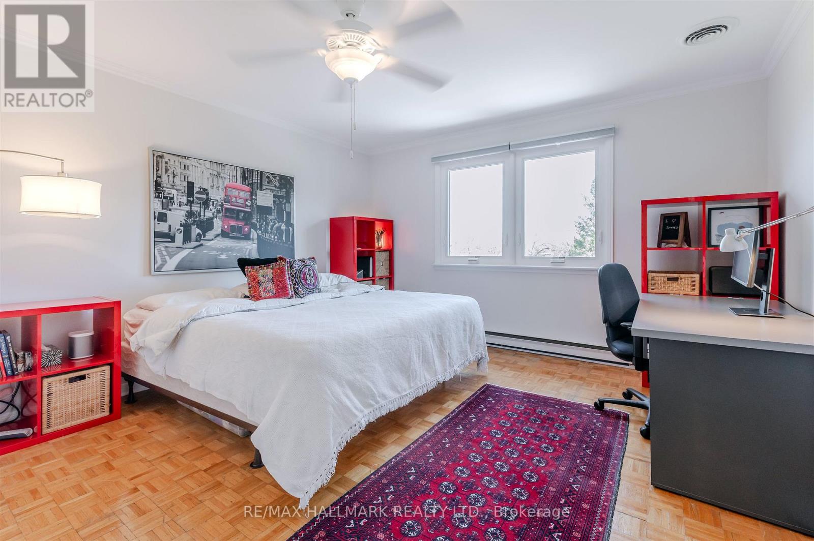 136 Mossgrove Trail, Toronto, Ontario  M2L 2W5 - Photo 25 - C12863384