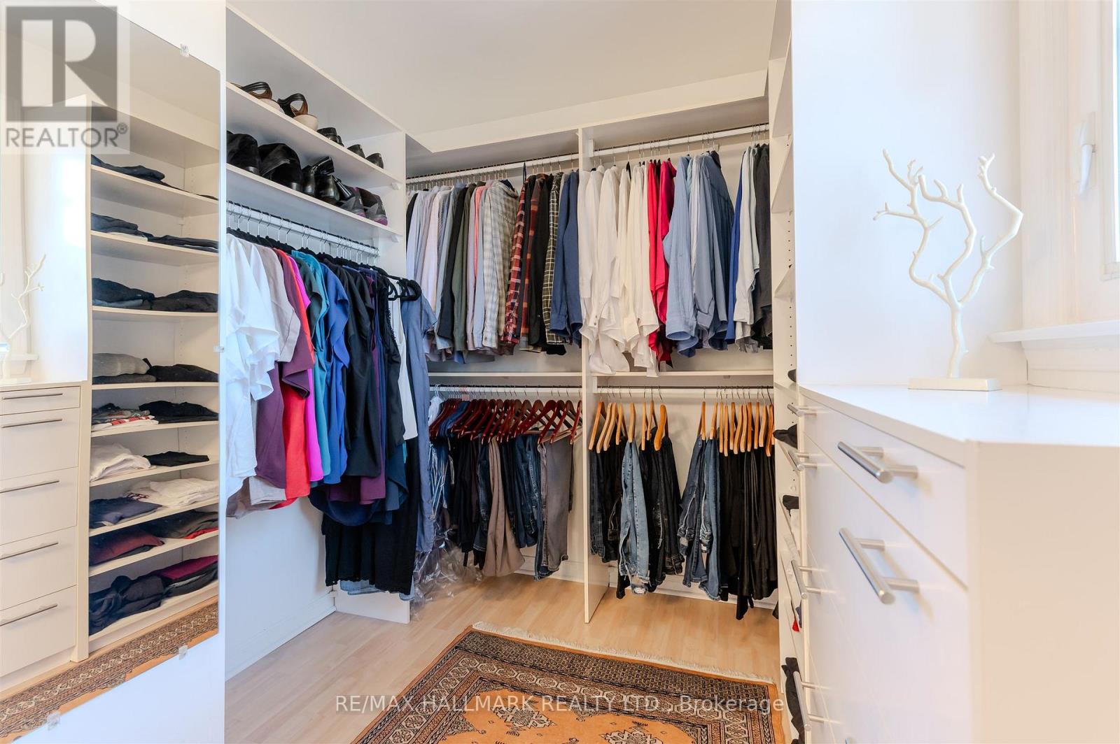 136 Mossgrove Trail, Toronto, Ontario  M2L 2W5 - Photo 21 - C12863384