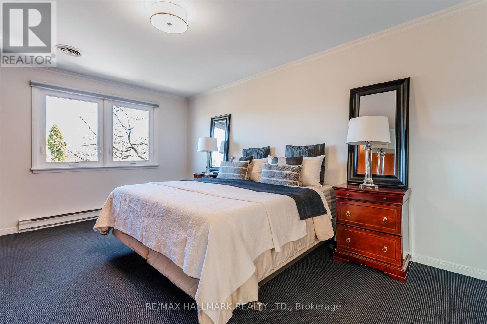 136 Mossgrove Trail, Toronto, Ontario  M2L 2W5 - Photo 19 - C12863384