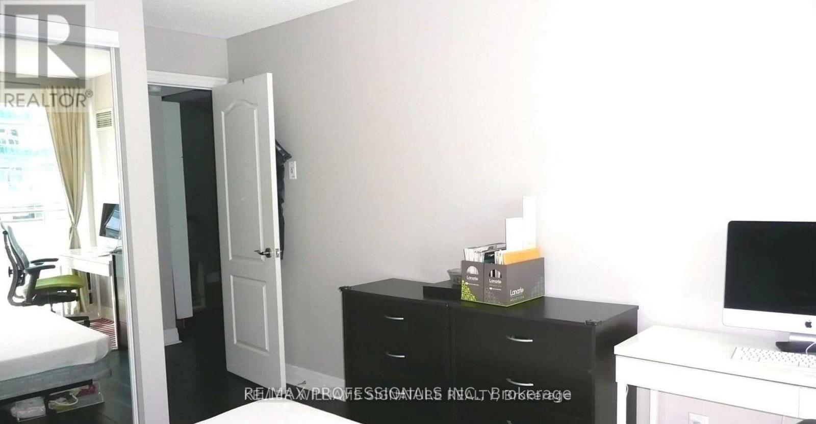 616 - 2121 Lake Shore Boulevard W, Toronto, Ontario  M8V 4E9 - Photo 11 - W12874390