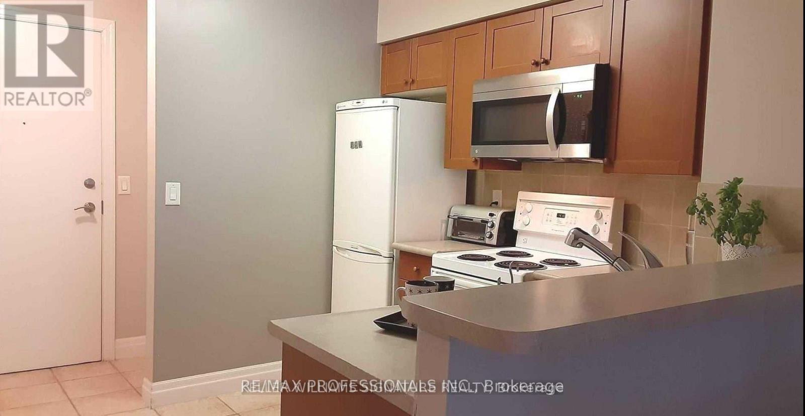 616 - 2121 Lake Shore Boulevard W, Toronto, Ontario  M8V 4E9 - Photo 6 - W12874390