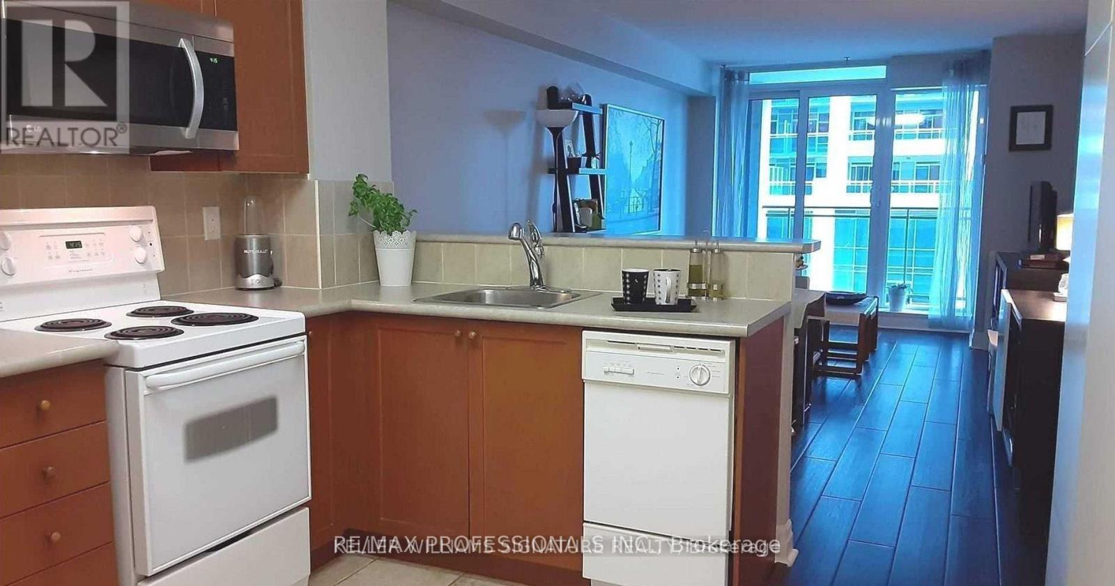 616 - 2121 Lake Shore Boulevard W, Toronto, Ontario  M8V 4E9 - Photo 7 - W12874390