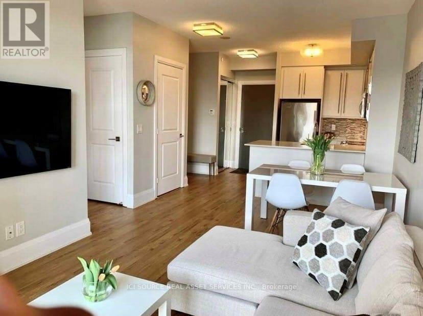 520 - 1 Old Mill Drive, Toronto, Ontario  M6S 0A1 - Photo 13 - W12874398