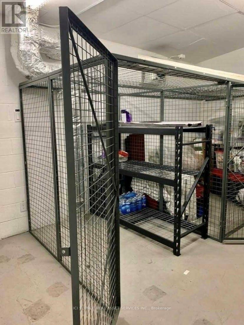 520 - 1 Old Mill Drive, Toronto, Ontario  M6S 0A1 - Photo 18 - W12874398