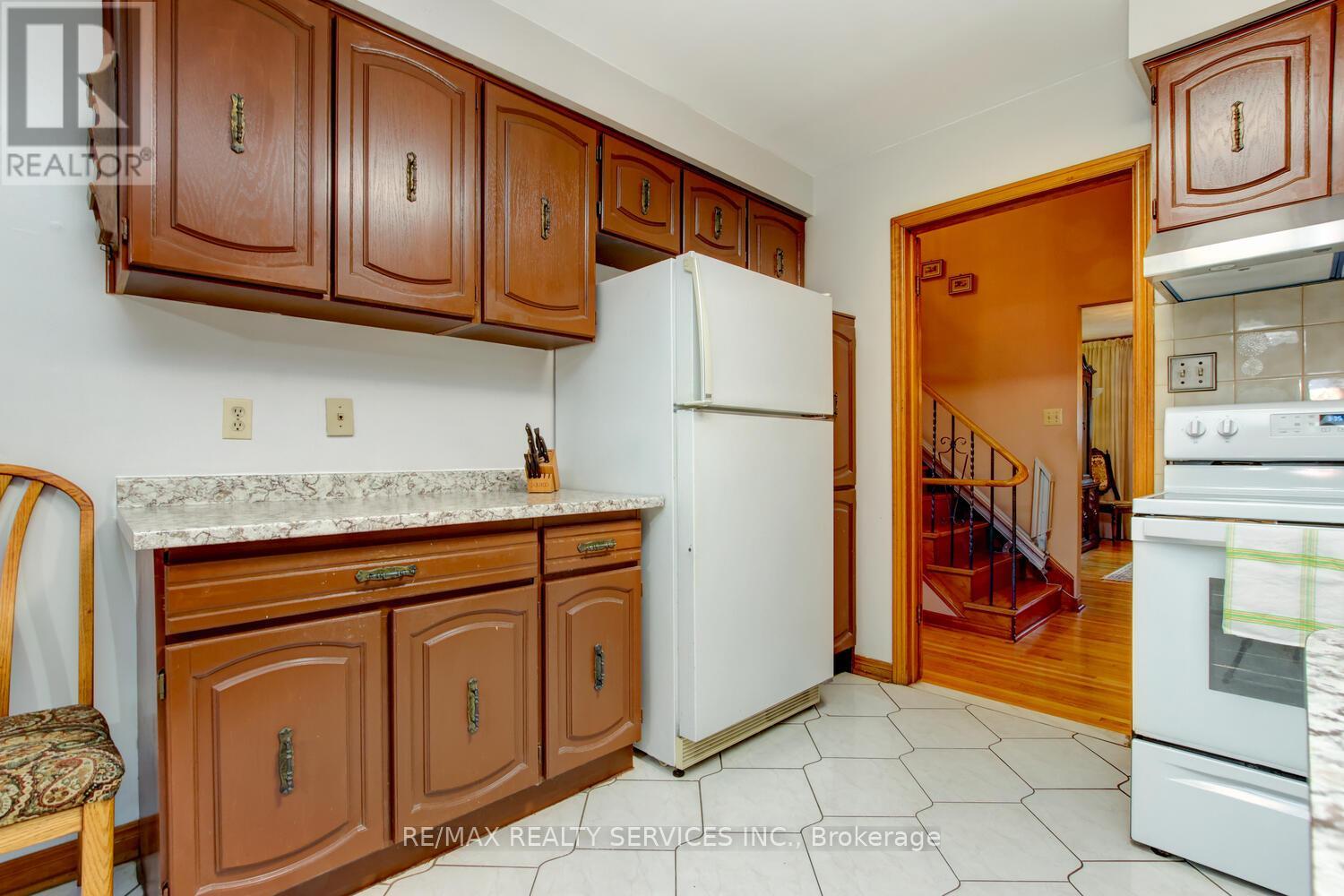 78 Massey Street, Brampton, Ontario  L6S 2W5 - Photo 13 - W12874400