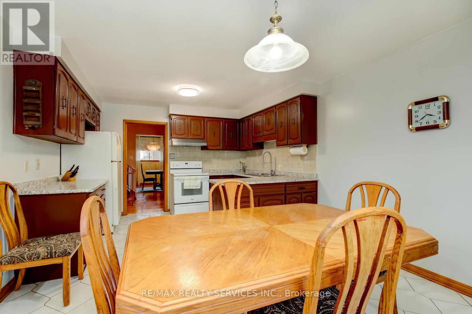 78 Massey Street, Brampton, Ontario  L6S 2W5 - Photo 16 - W12874400