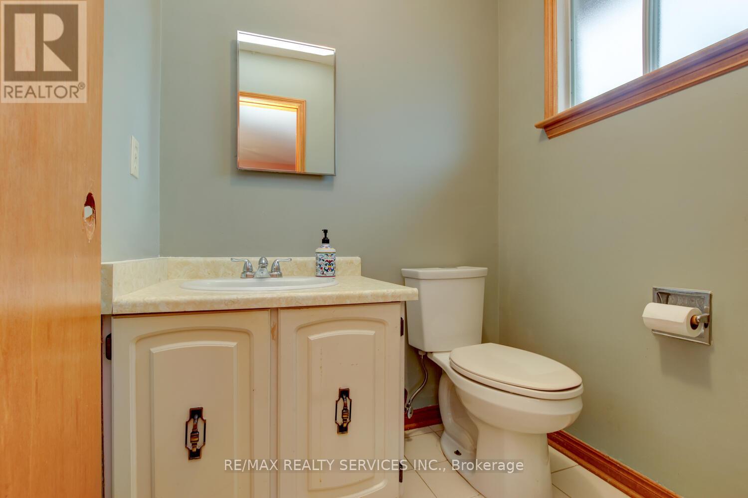 78 Massey Street, Brampton, Ontario  L6S 2W5 - Photo 21 - W12874400