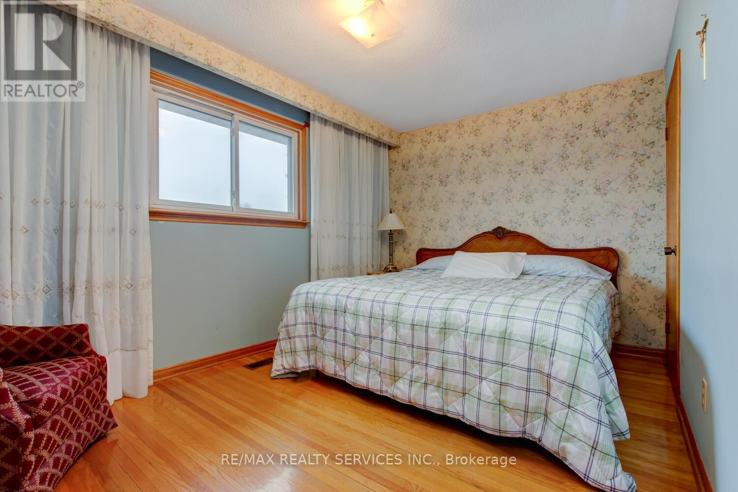 78 Massey Street, Brampton, Ontario  L6S 2W5 - Photo 22 - W12874400