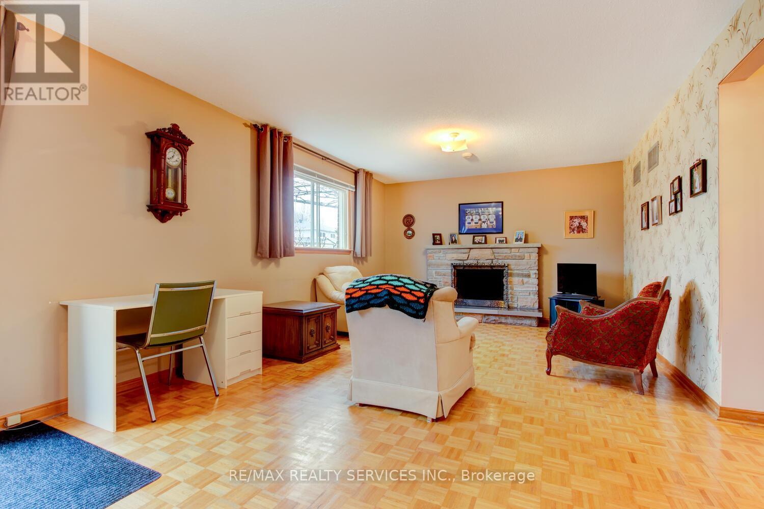 78 Massey Street, Brampton, Ontario  L6S 2W5 - Photo 25 - W12874400