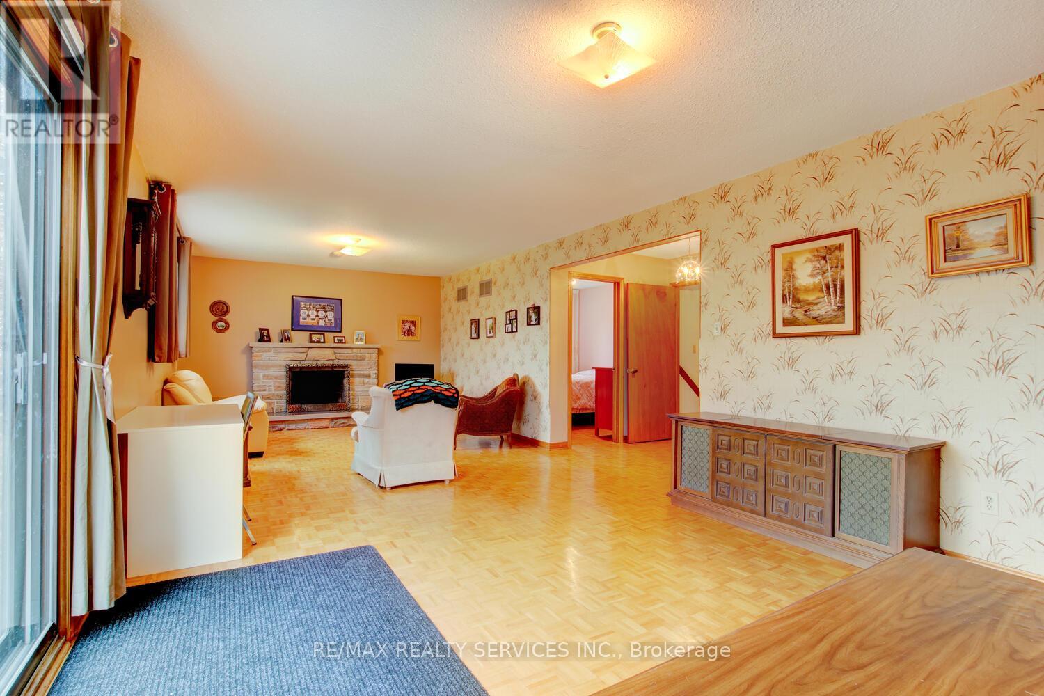 78 Massey Street, Brampton, Ontario  L6S 2W5 - Photo 30 - W12874400