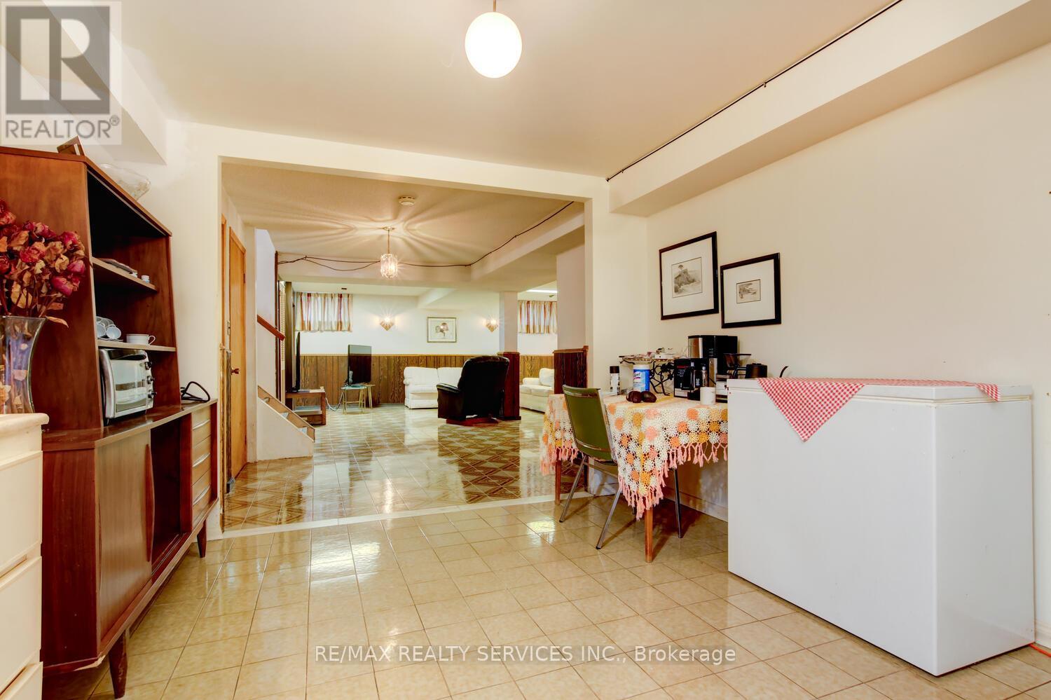 78 Massey Street, Brampton, Ontario  L6S 2W5 - Photo 44 - W12874400