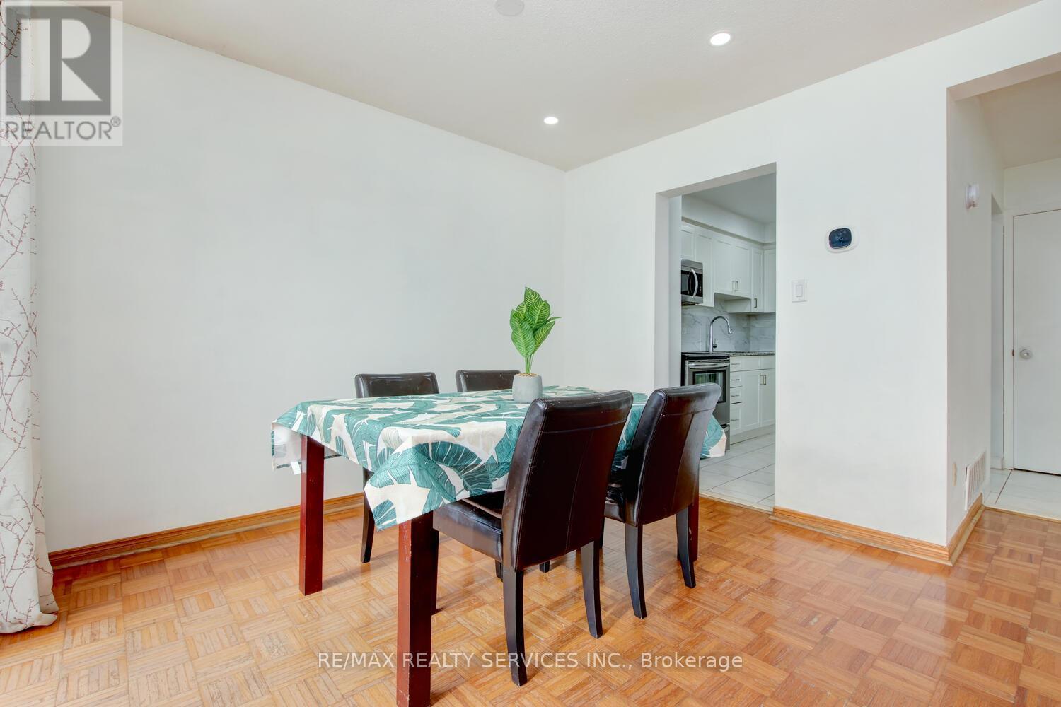 49 - 44 Franklin Court, Brampton, Ontario  L6T 3Z1 - Photo 10 - W12874408