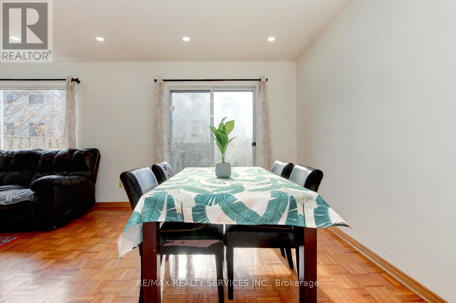 49 - 44 Franklin Court, Brampton, Ontario  L6T 3Z1 - Photo 11 - W12874408