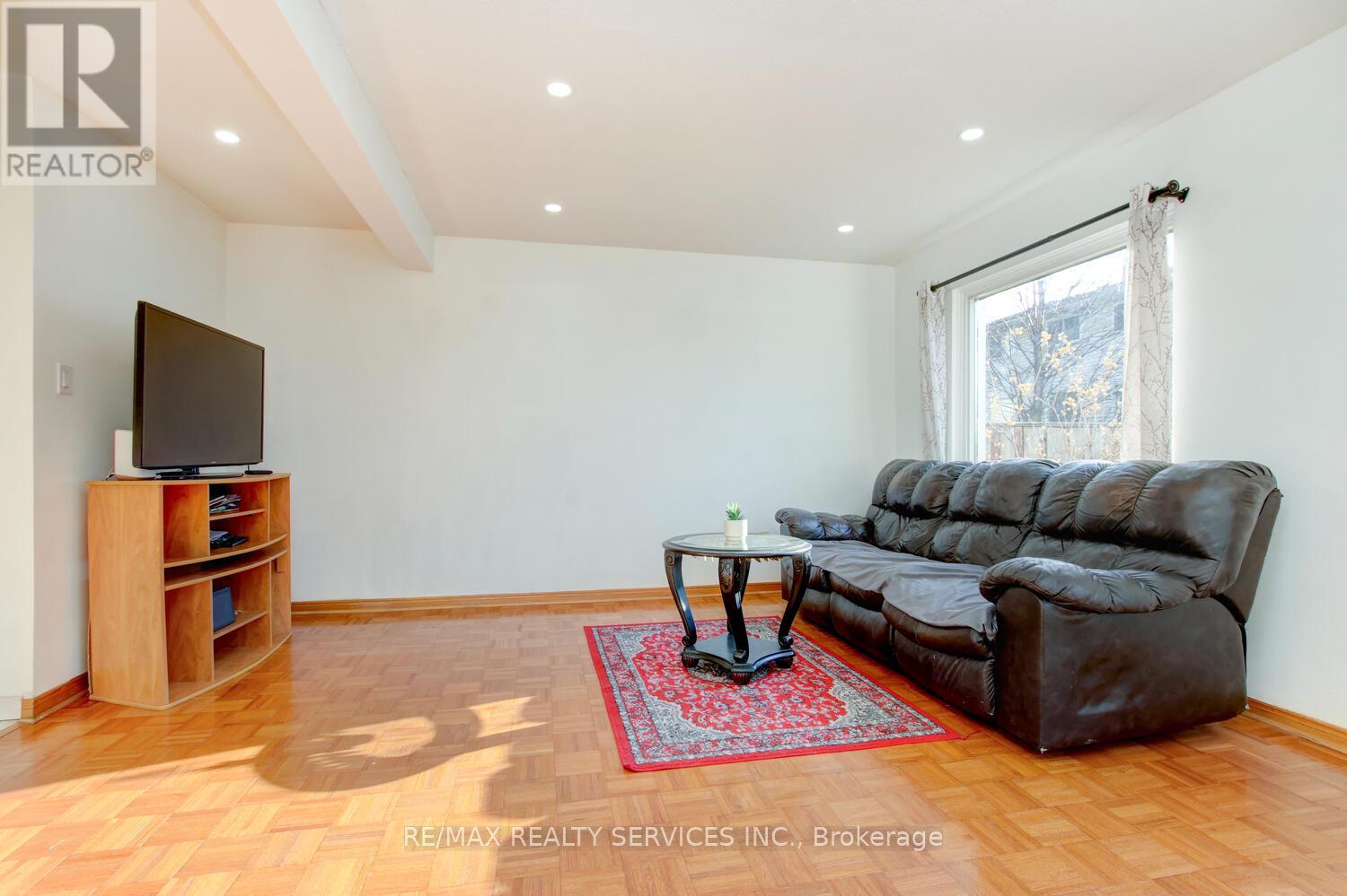 49 - 44 Franklin Court, Brampton, Ontario  L6T 3Z1 - Photo 12 - W12874408