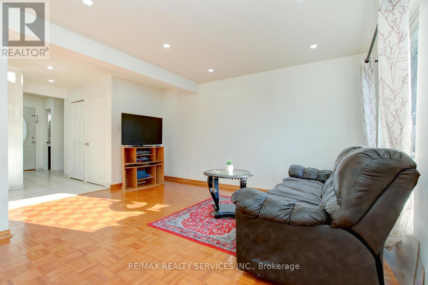 49 - 44 Franklin Court, Brampton, Ontario  L6T 3Z1 - Photo 13 - W12874408