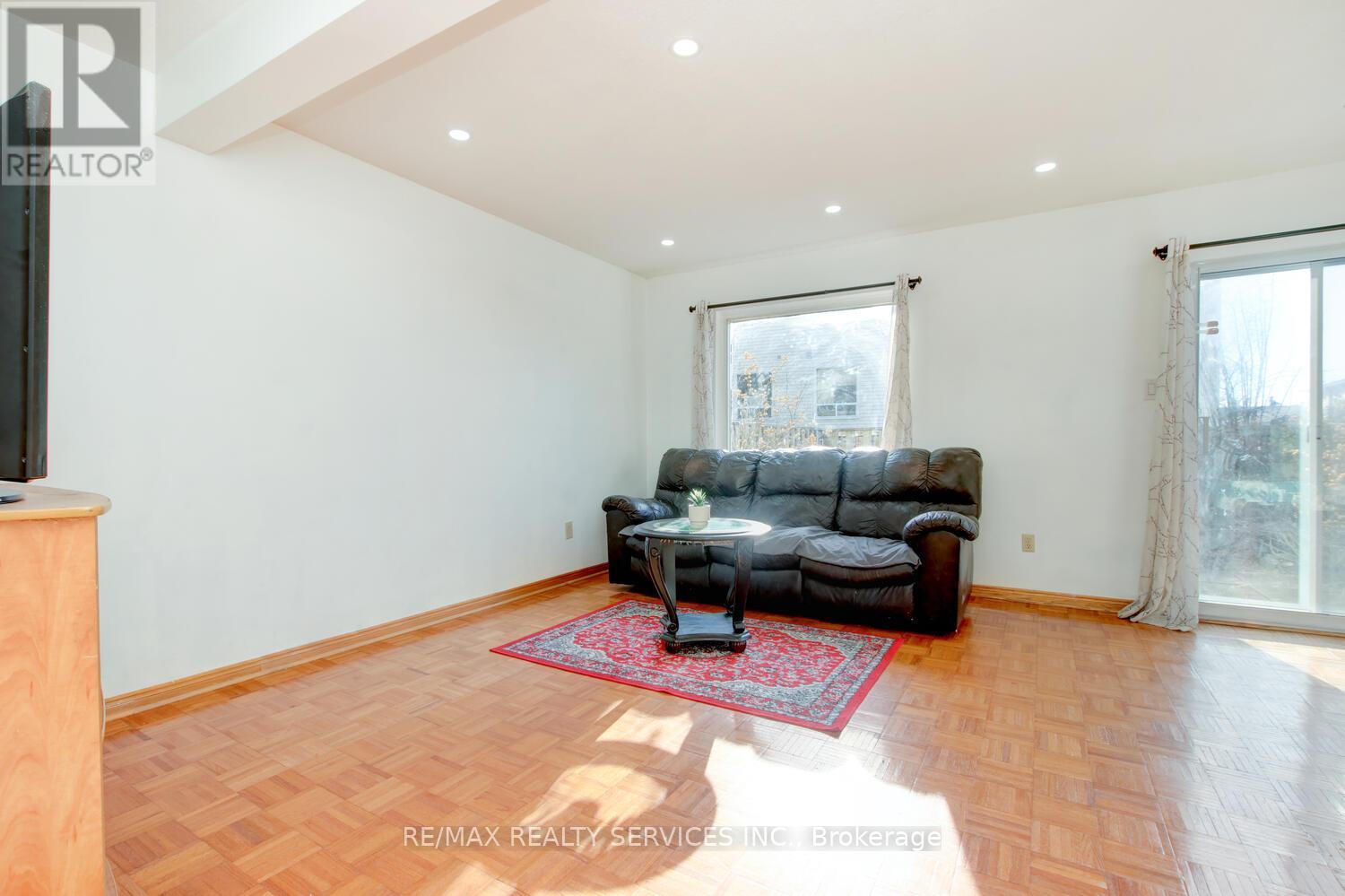 49 - 44 Franklin Court, Brampton, Ontario  L6T 3Z1 - Photo 14 - W12874408