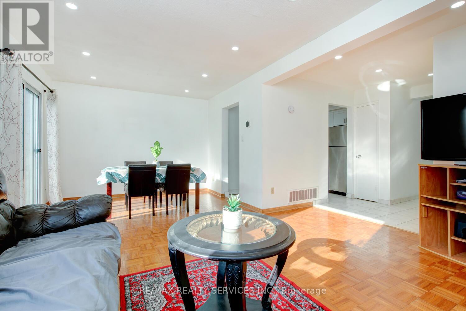 49 - 44 Franklin Court, Brampton, Ontario  L6T 3Z1 - Photo 16 - W12874408