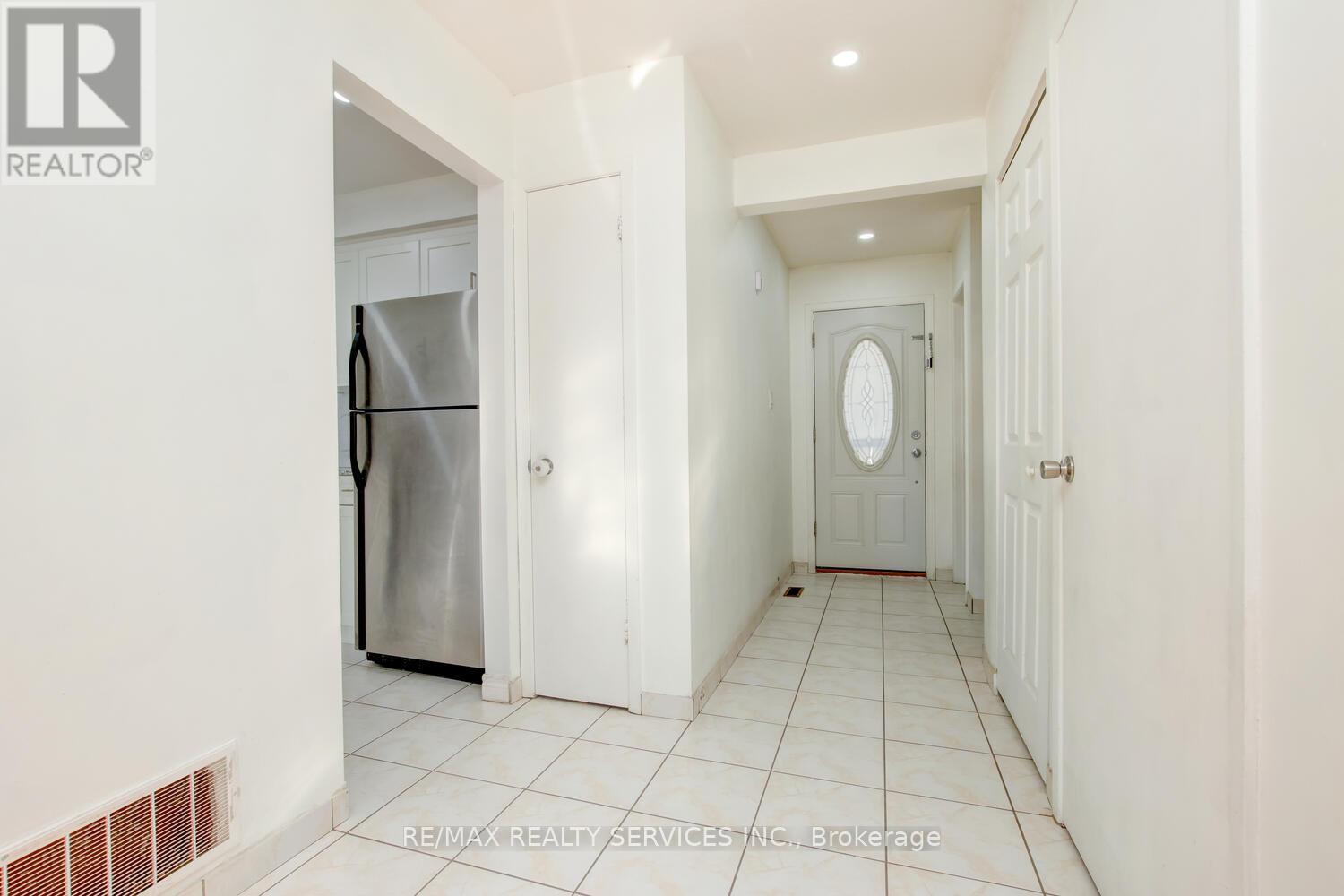 49 - 44 Franklin Court, Brampton, Ontario  L6T 3Z1 - Photo 17 - W12874408