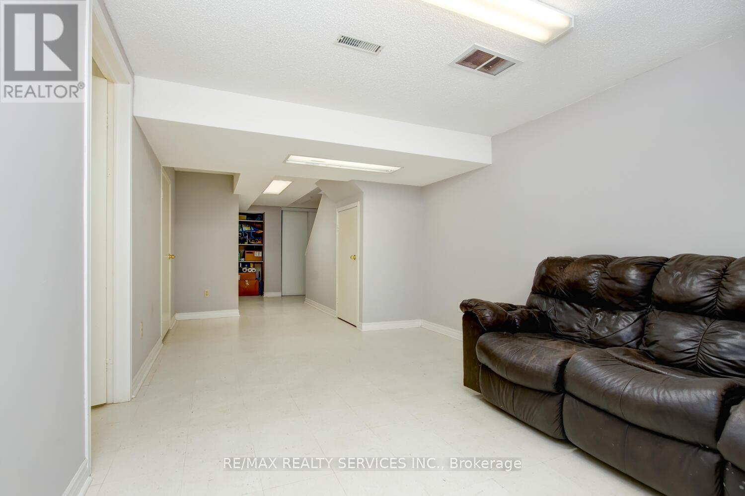 49 - 44 Franklin Court, Brampton, Ontario  L6T 3Z1 - Photo 31 - W12874408