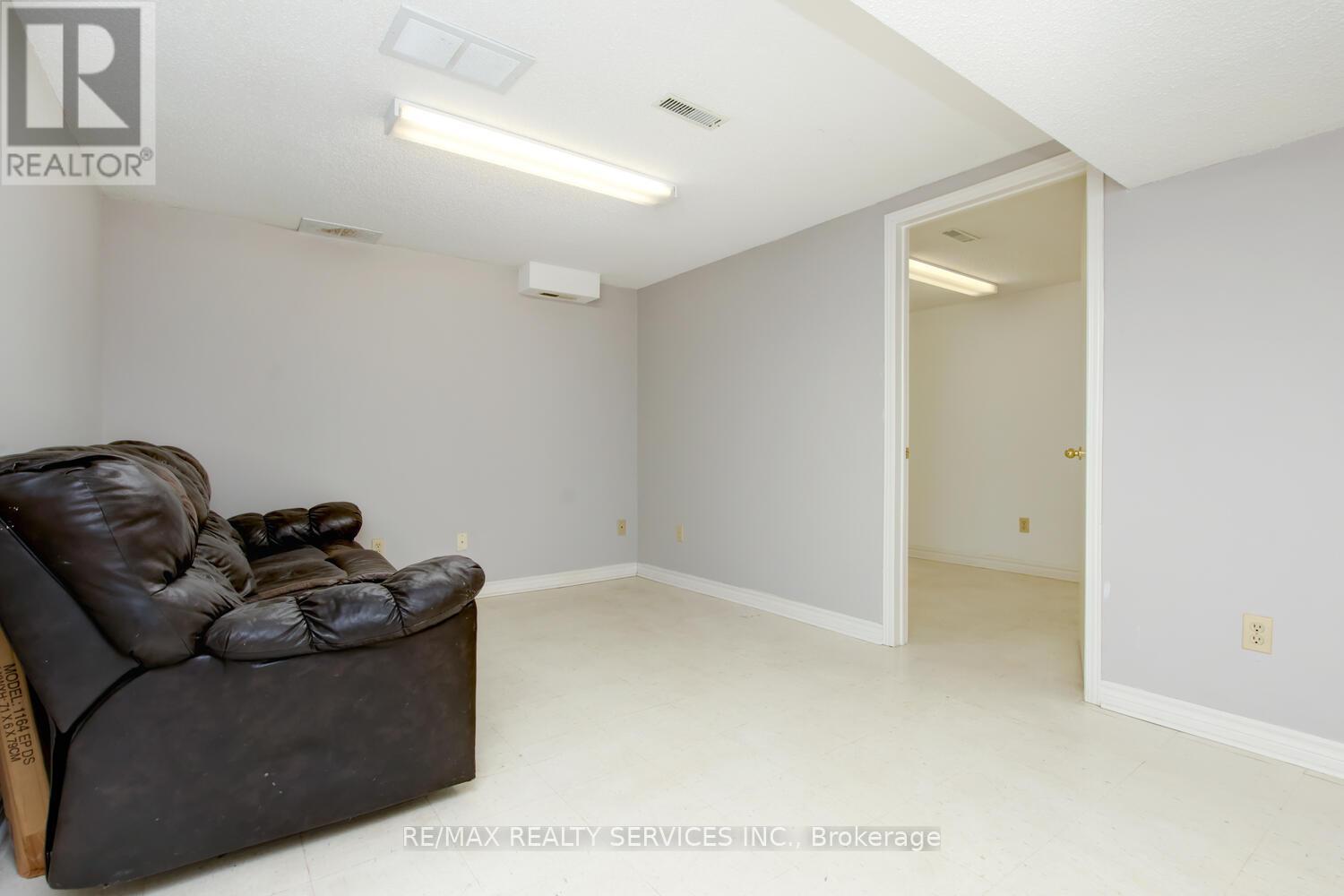 49 - 44 Franklin Court, Brampton, Ontario  L6T 3Z1 - Photo 32 - W12874408